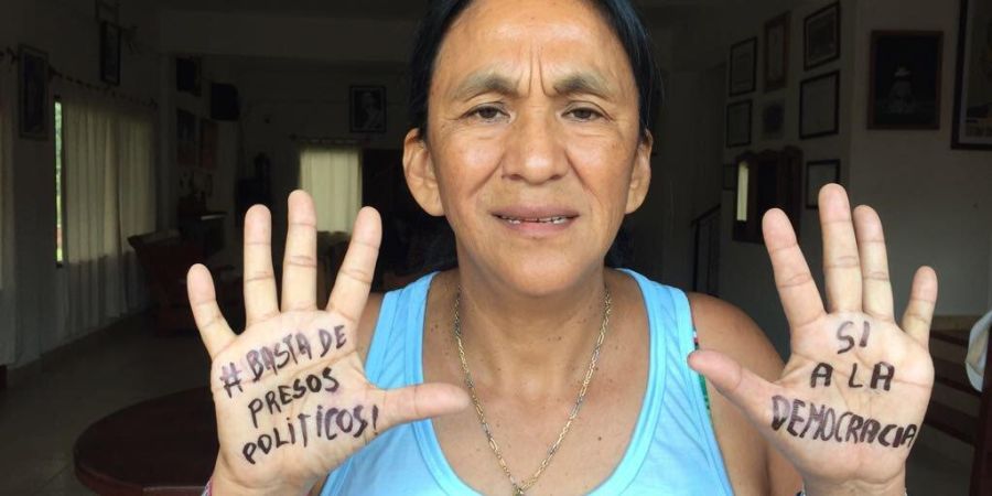 BASTA DE PERSEGUIR A MILAGRO SALA